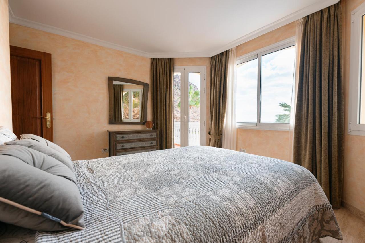 Villa Faya On The First Ocean Line With New Heated Pool Los Cristianos  Eksteriør billede